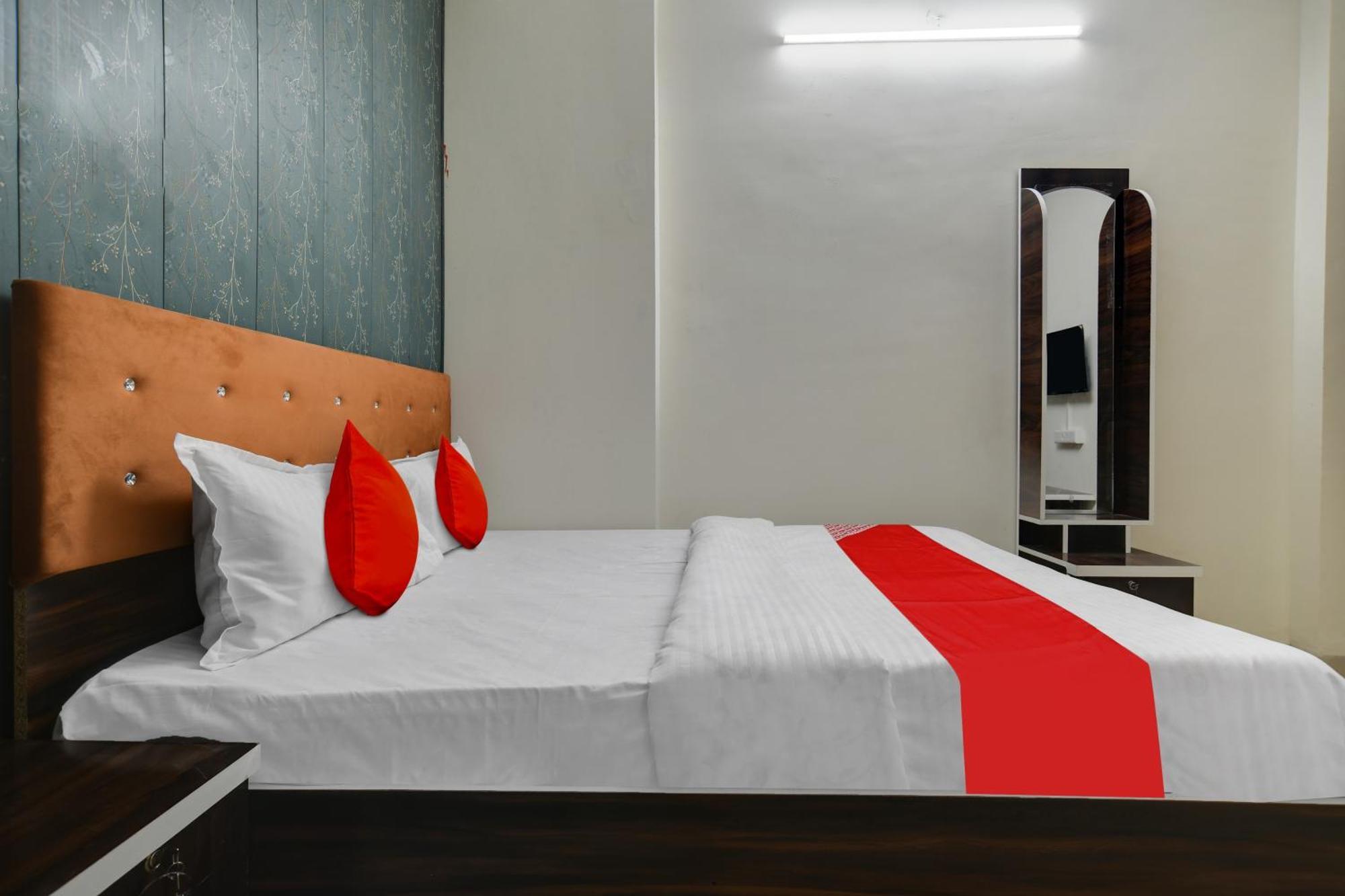 Hotel O Nitya Индаур Экстерьер фото