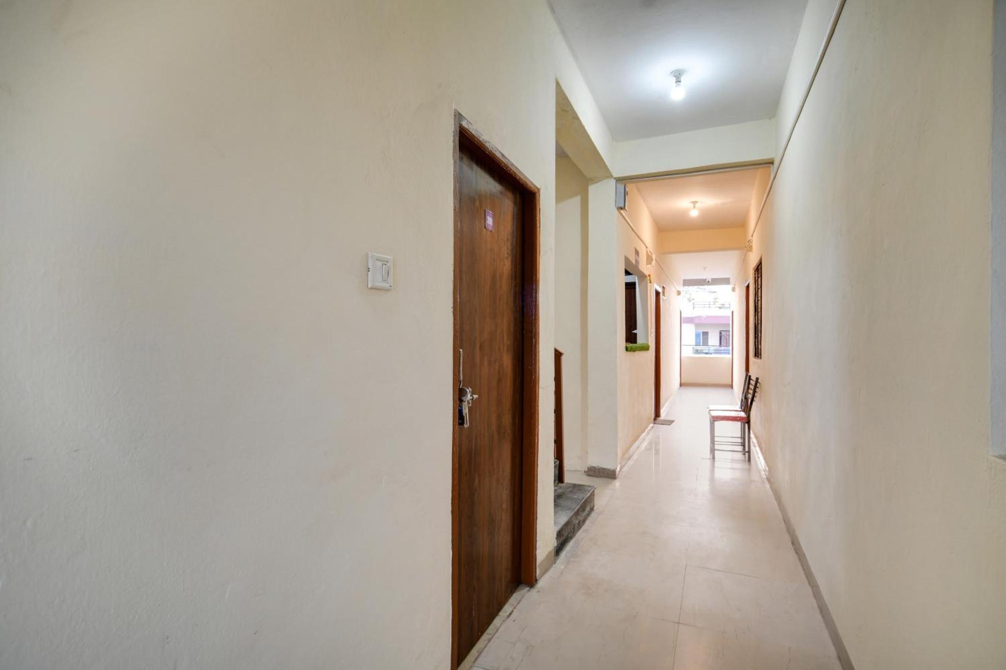 Hotel O Nitya Индаур Экстерьер фото